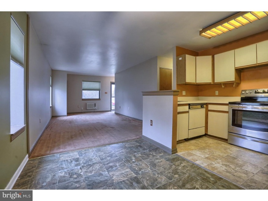 1334 W Wyomissing Ct unit M, West Lawn, PA 19609 - photo 1