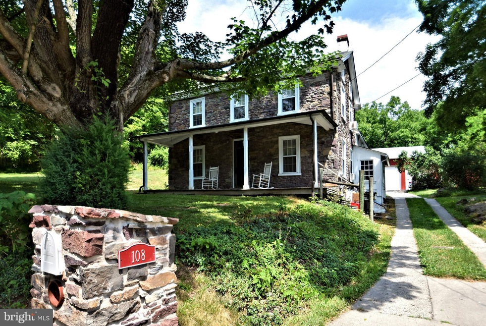 108 Game Farm Rd, Schwenksville, PA 19473 - photo 1