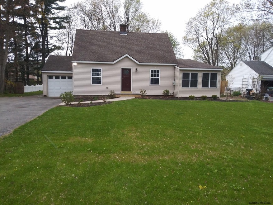 11 Jennifer Rd, Schenectady, NY 12302 - photo 1