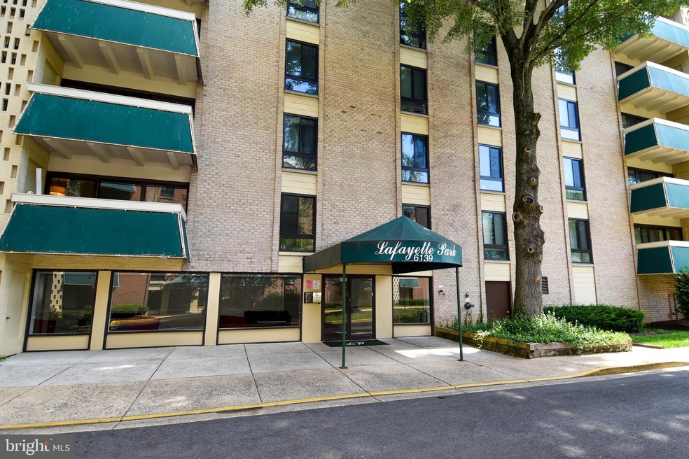 6139 Leesburg Pike unit 206, Baileys Crossroads, VA 22041 - photo 1
