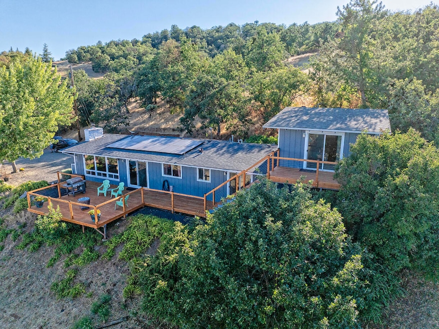 6251 Ventura Ln, Central Point, OR 97502 - photo 1