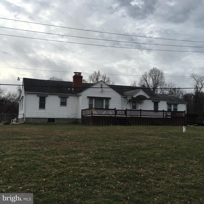 1053 Chesapeake Harbour Dr, Annapolis, MD 21403 - photo 1