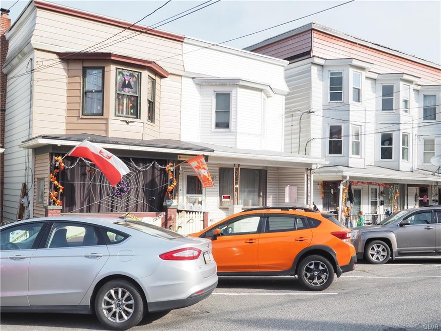 333 E Bertsch St, Lansford, PA 18232 - photo 1