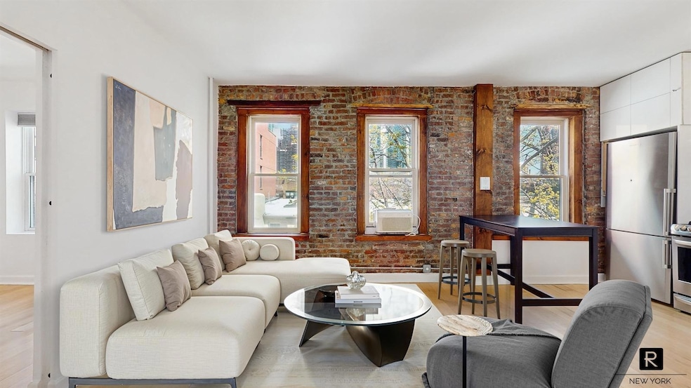 For Sale $895,000 • Co-Listing Agent