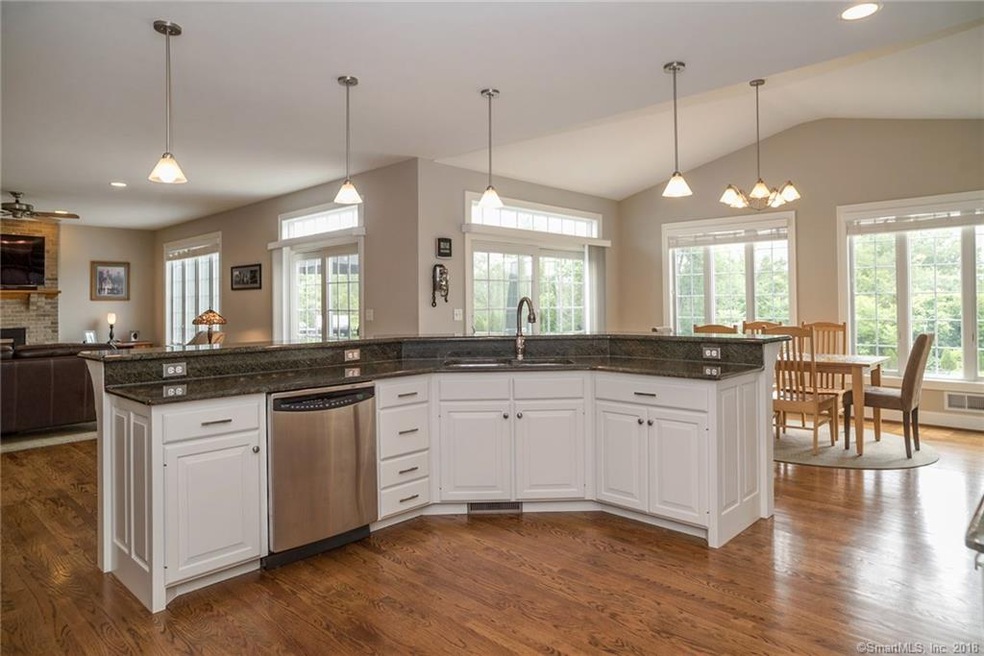 41 Cedar Crest Ln, Suffield, CT 06078 - photo 1