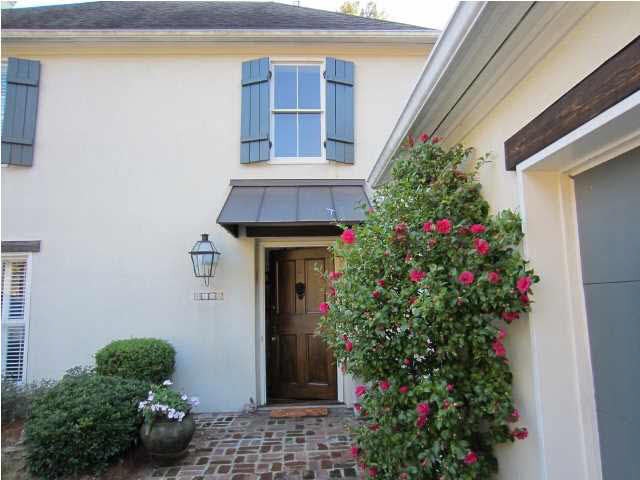 Beautiful Entrance with awning!