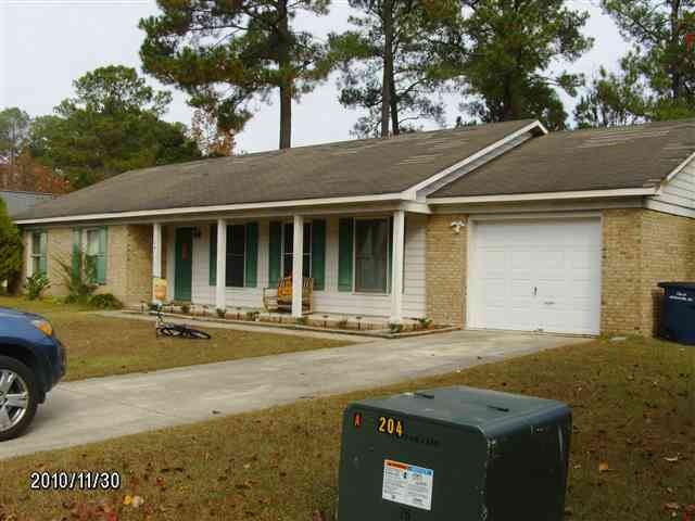 104 Carriage Dr, Jacksonville, NC 28546 - photo 1