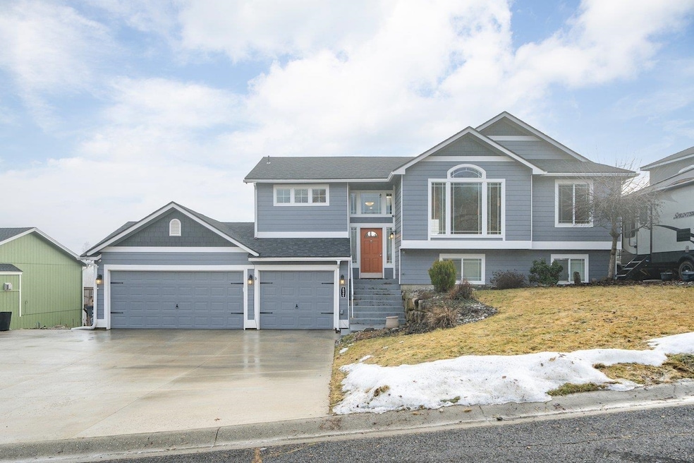 824 E Tudor Ct, Spokane, WA 99208 - photo 1