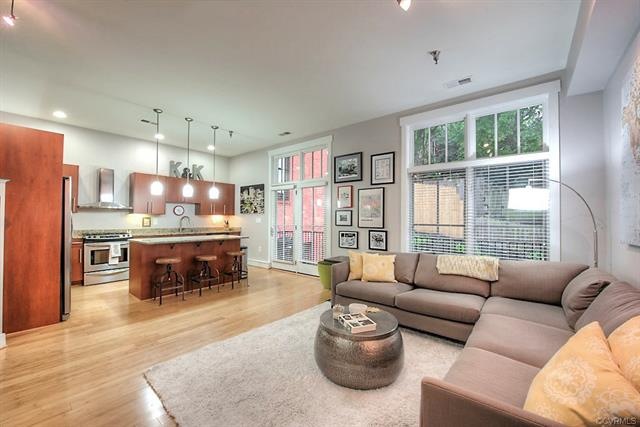 Immaculate, modern condo you will not want miss!