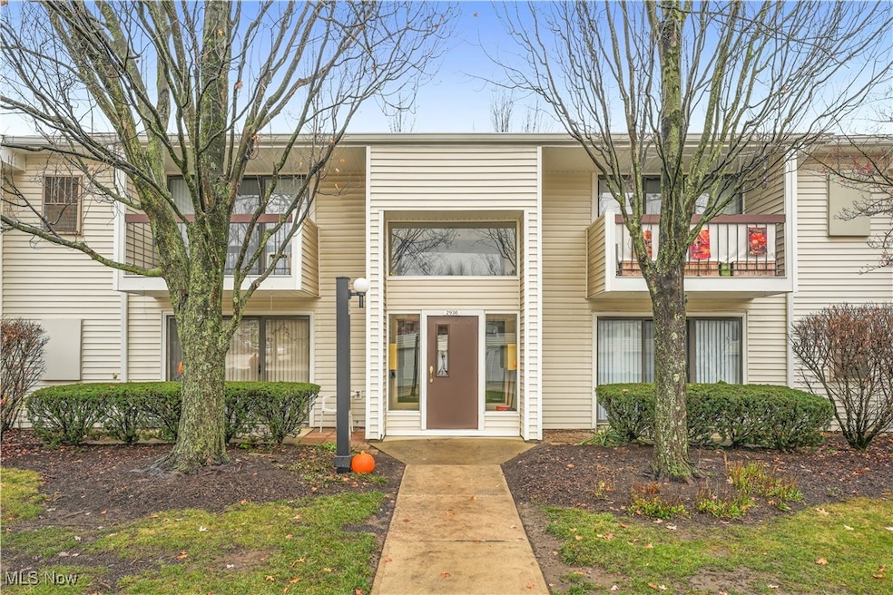 2930 N Bay Dr unit L7, Westlake, OH 44145 - photo 1