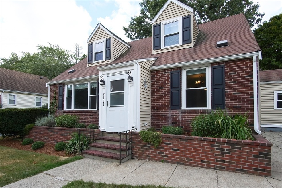 2481 Centre St, West Roxbury, MA 02132 - photo 1