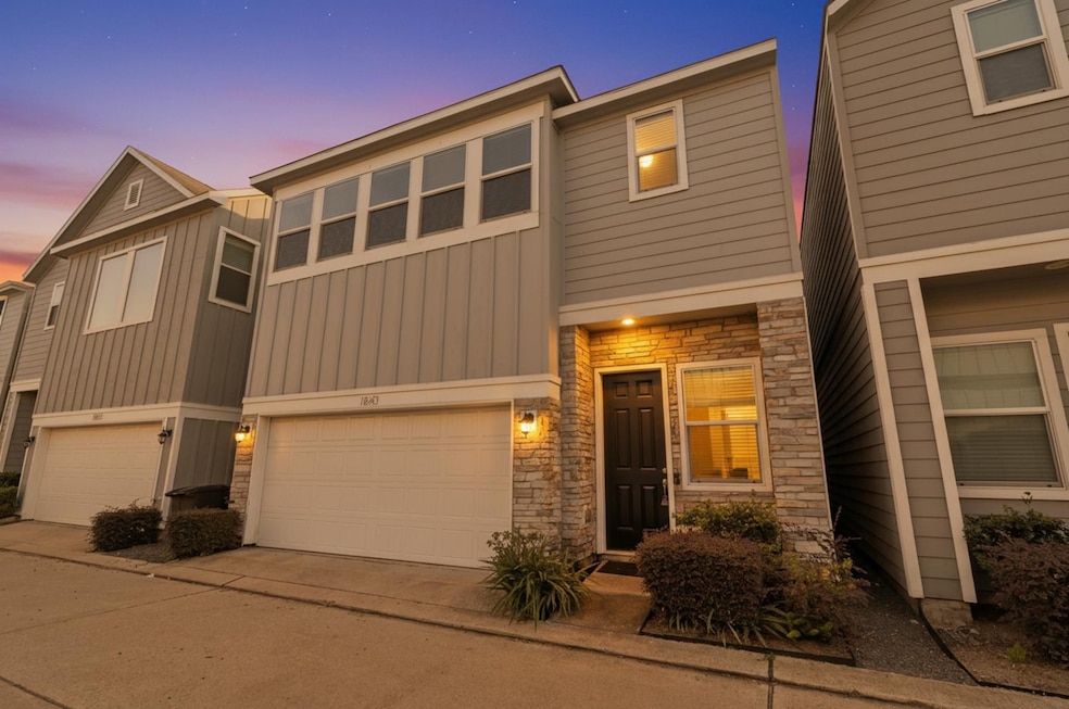 For Sale $385,000 • Co-Listing Agent