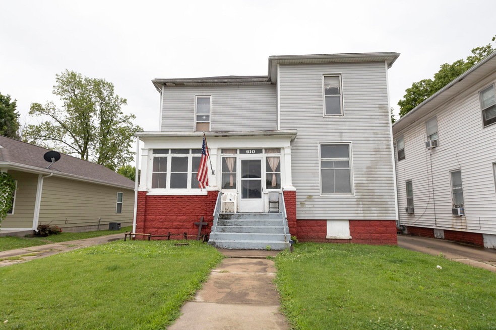 610 W Rollins St, Moberly, MO 65270 - photo 1