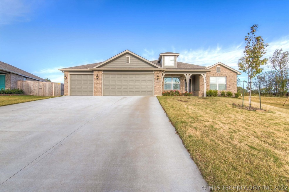 31123 E 64th St S, Broken Arrow, OK 74014 - photo 1