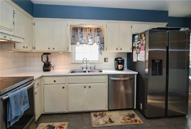 6008 Halsey St, Shawnee, KS 66216 - photo 1