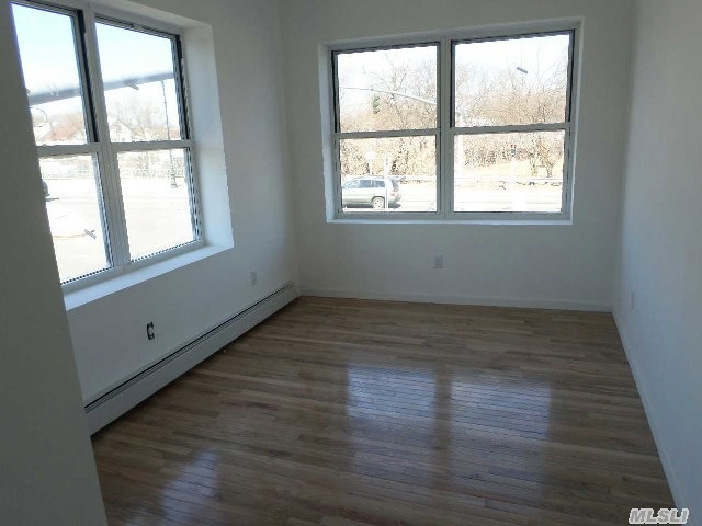 24402 Jericho Turnpike unit 2F, Floral Park, NY 11001 - photo 1