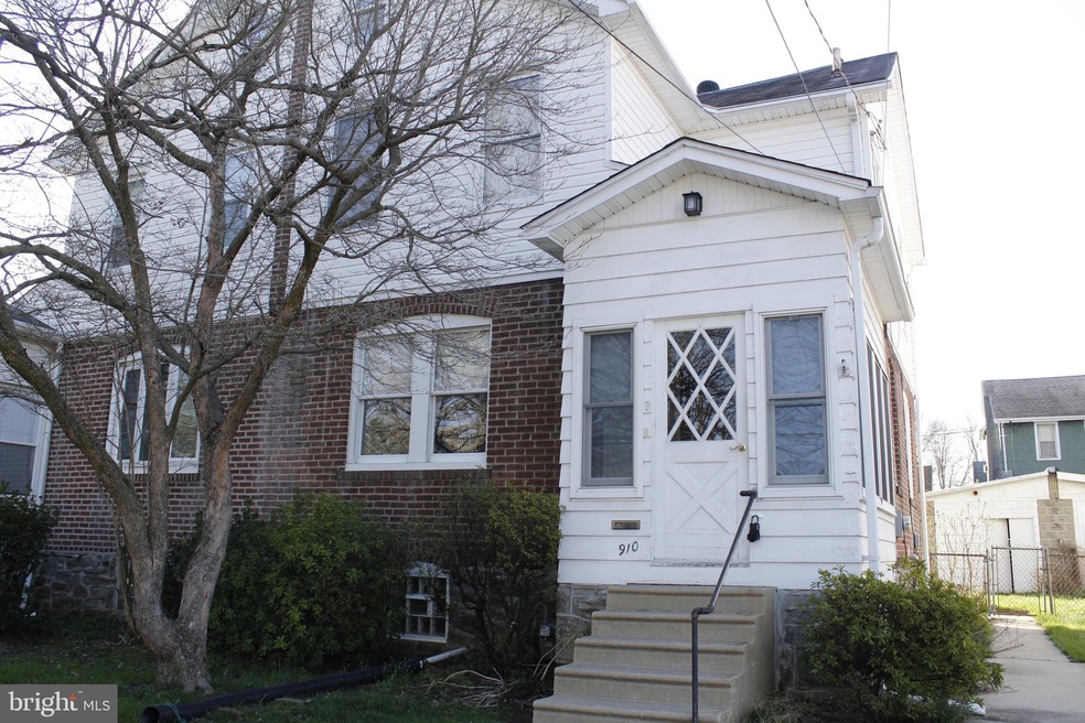 910 Pitman Ave, Darby, PA 19023 - photo 1