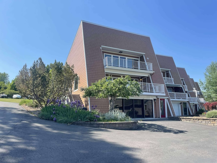 Under Contract $740,000 • Co-Listing Agent