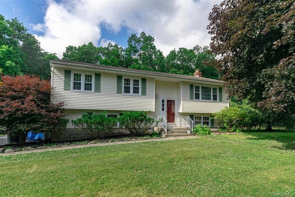 140 Barnes Rd, Washingtonville, NY 10992 - photo 1