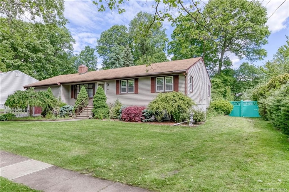 240 Luanne Rd, Stratford, CT 06614 - photo 1