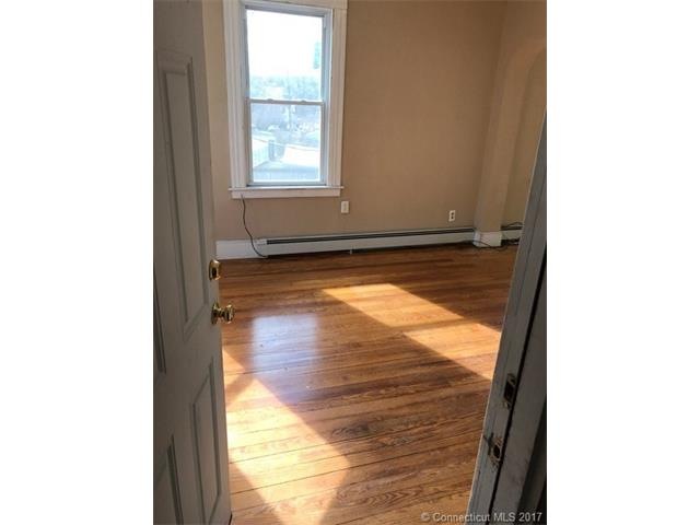 74 Southview St, Waterbury, CT 06706 - photo 1