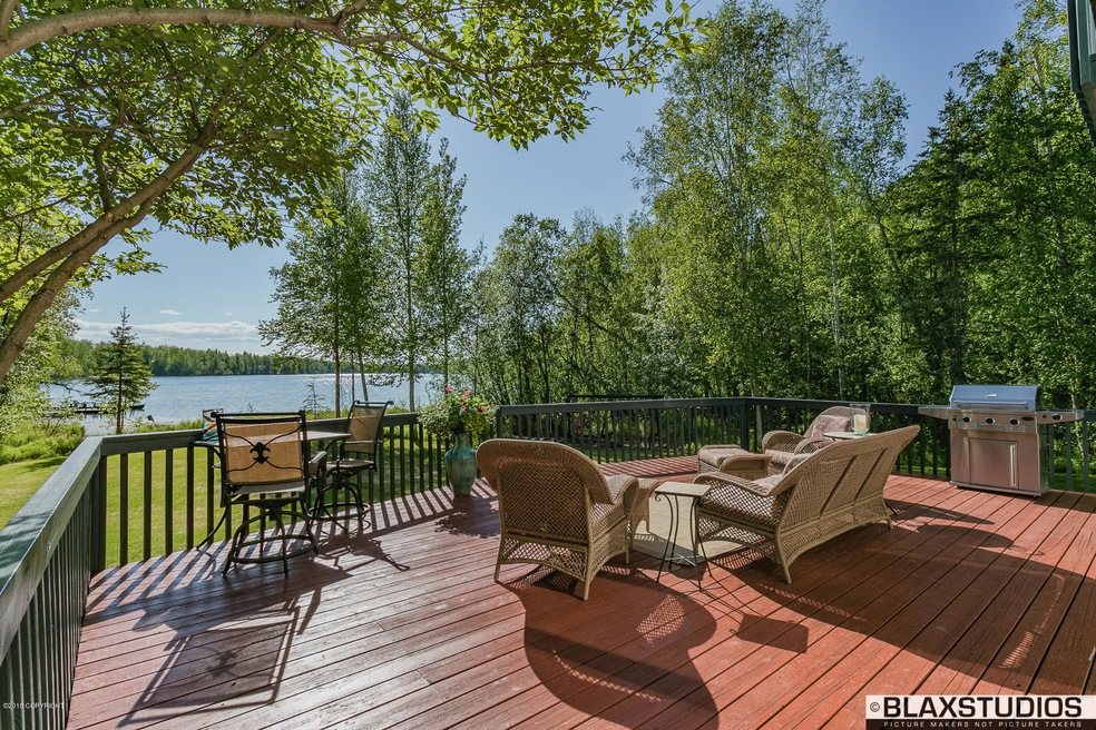Deck Paradise