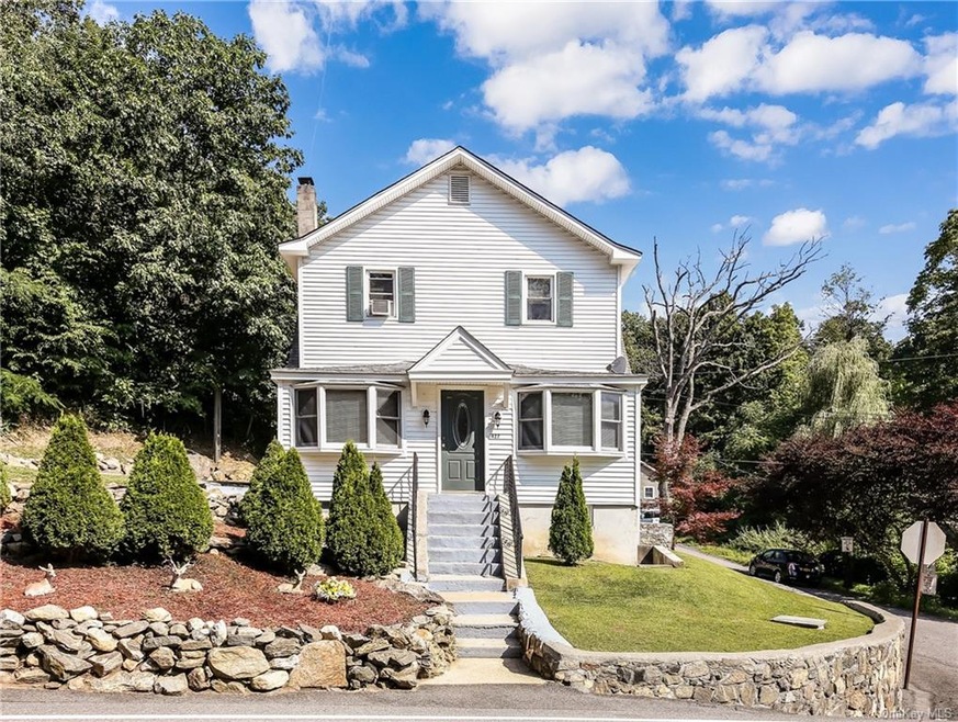 427 Oscawana Lake Rd, Putnam Valley, NY 10579 - photo 1