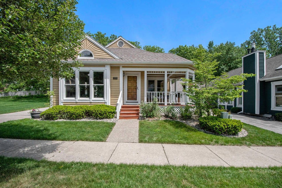 3208 Woodberry
