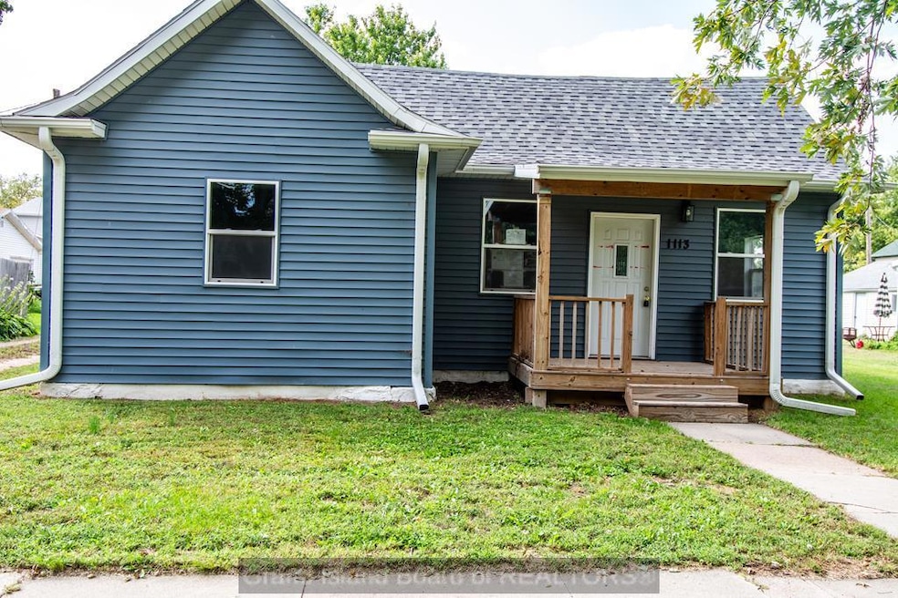 1113 6th St, Aurora, NE 68818 - photo 1