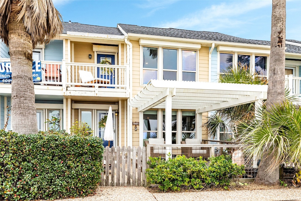 The dream location of 8302 Seawall Blvd #4 at Sand