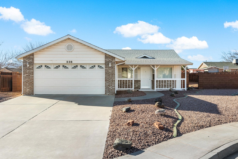 238 S 165 E, Ivins, UT 84738 - photo 1