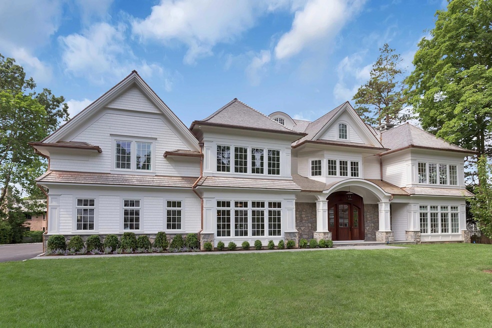 5 Sylvan Ln, Old Greenwich, CT 06870 - photo 1