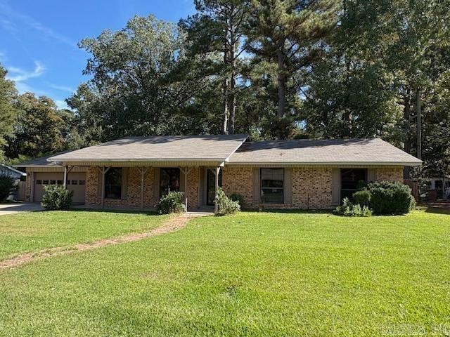 1403 Wilson Dr, Hope, AR 71801 - photo 1