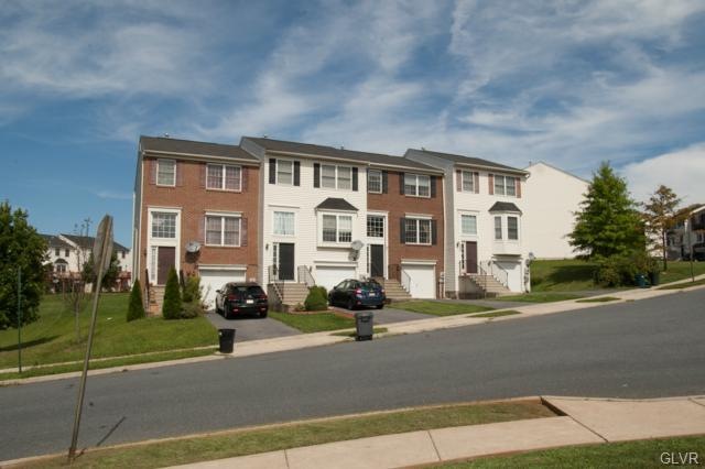 236 N Oak St, Freemansburg, PA 18017 - photo 1