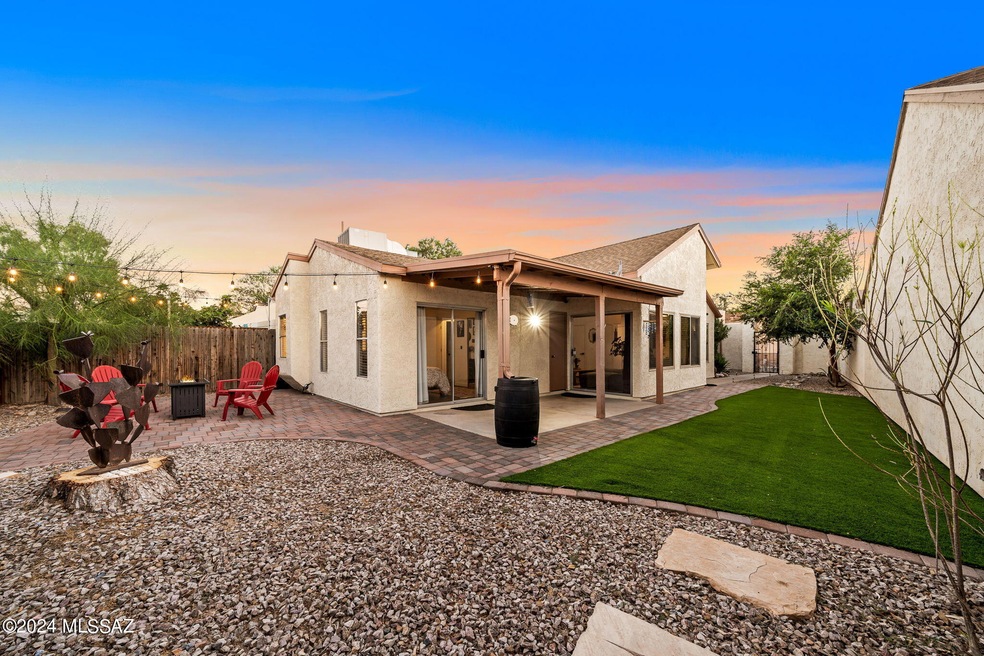2806 W Carnation PL - 033