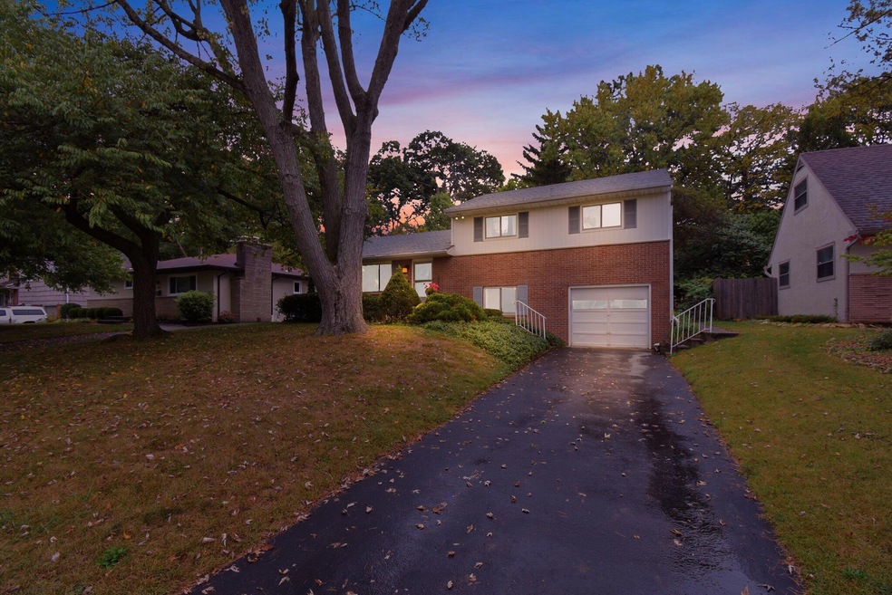 1390 Bryson Rd, Columbus, OH 43224 - photo 1