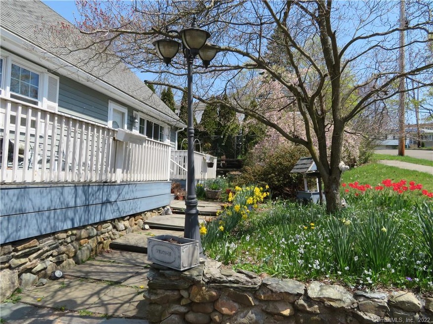 5 Ridge Hollow Rd, West Haven, CT 06516 - photo 1