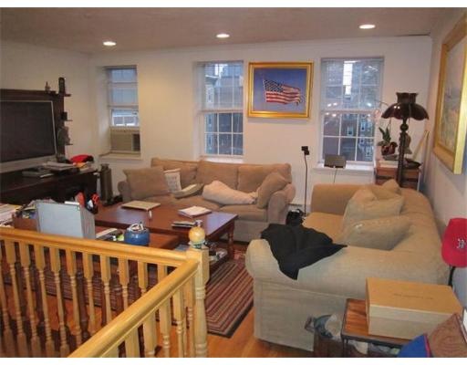 61 Charter St unit 4, Boston, MA 02113 - photo 1