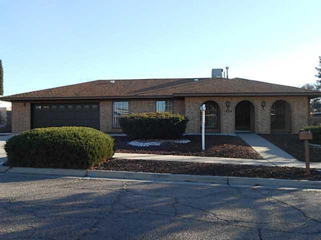 1924 Septiembre Dr, El Paso, TX 79935 - photo 1