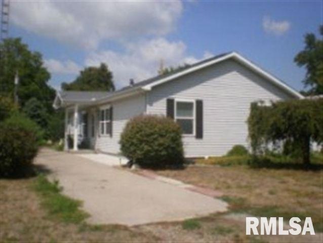 1325 N Kankakee St, Lincoln, IL 62656 - photo 1