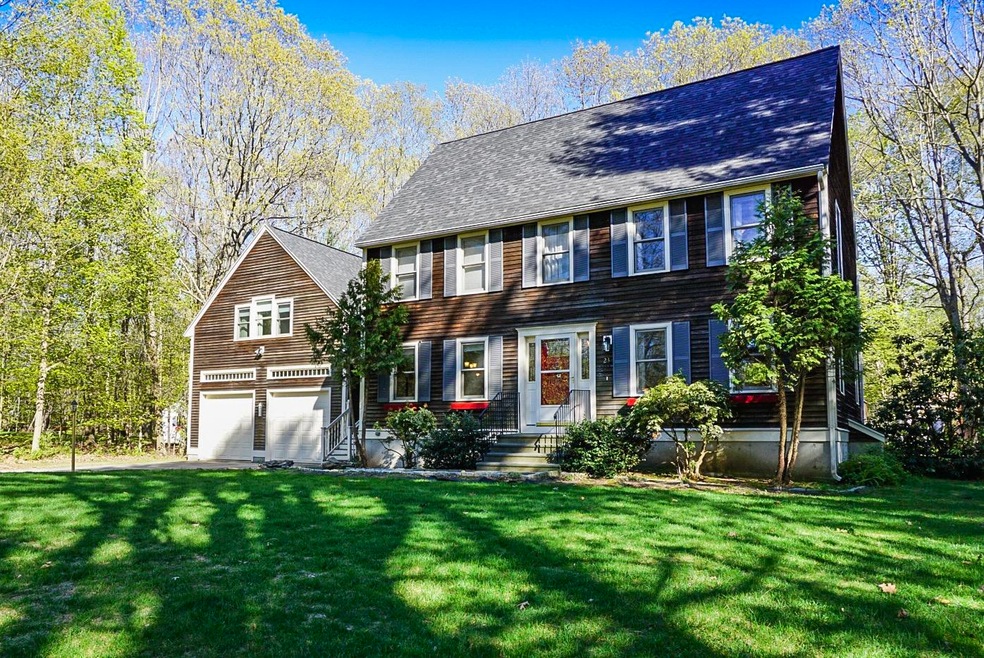 23 Ridgewood Dr, Kittery, ME 03904 - photo 1