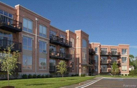 DAISY SQUARE LOFTS