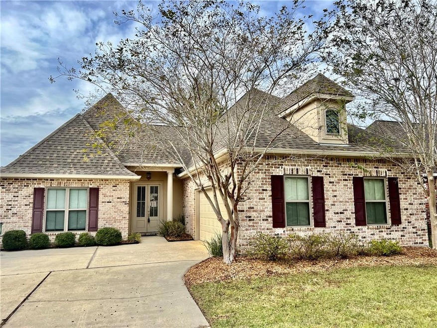 2404 Cours Carson St, Mandeville, LA 70448 - photo 1