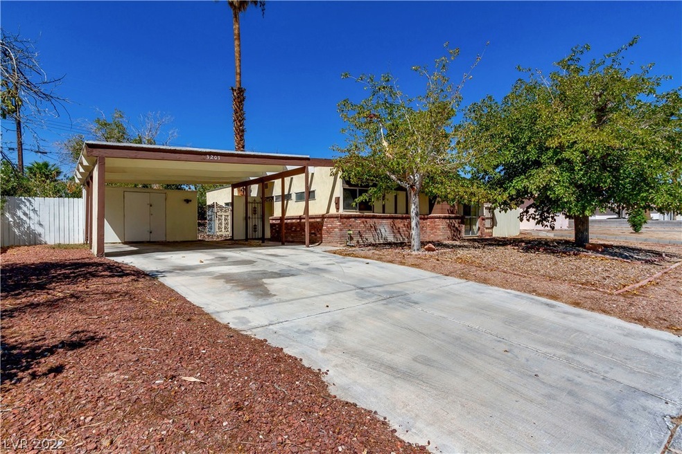 3201 Seneca Dr, Las Vegas, NV 89169 - photo 1