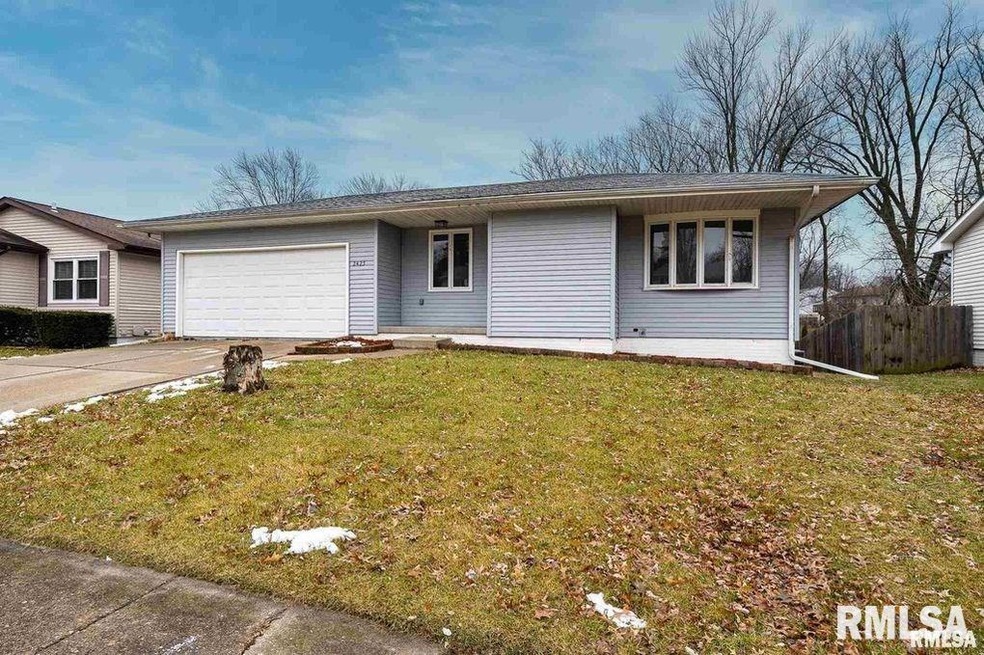 2425 W 57th St, Davenport, IA 52806 - photo 1