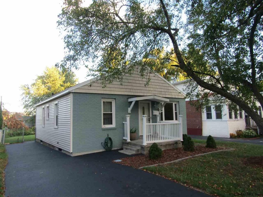 15 Carlisle Ct, Albany, NY 12209 - photo 1