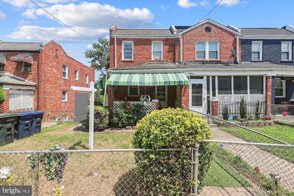 Under Contract $300,000