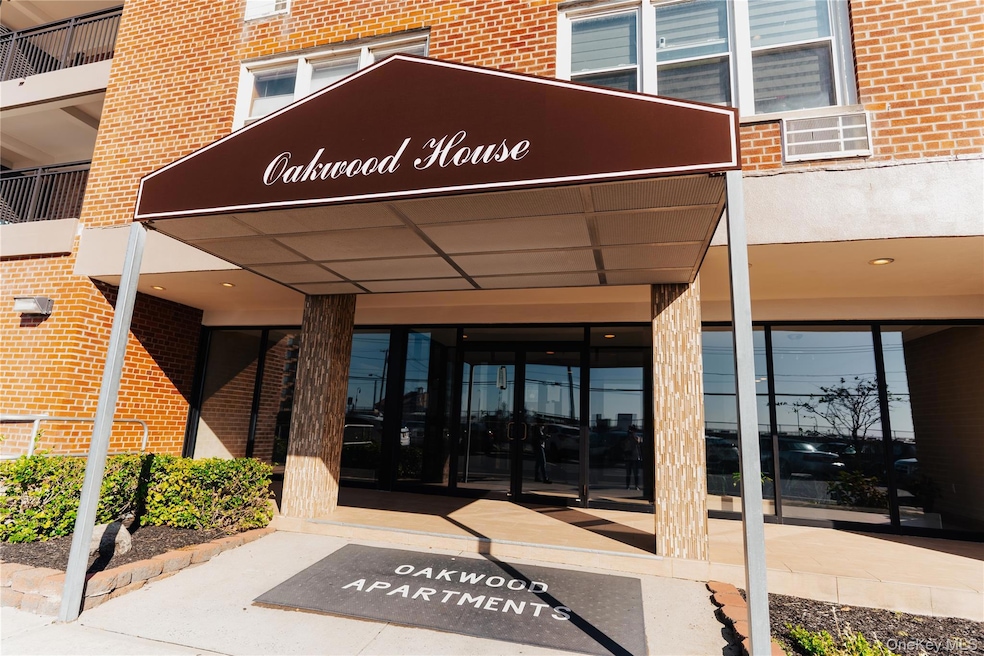 Oakwood Apartment Corp. unit 2B, Long Beach, NY 11561 - photo 1
