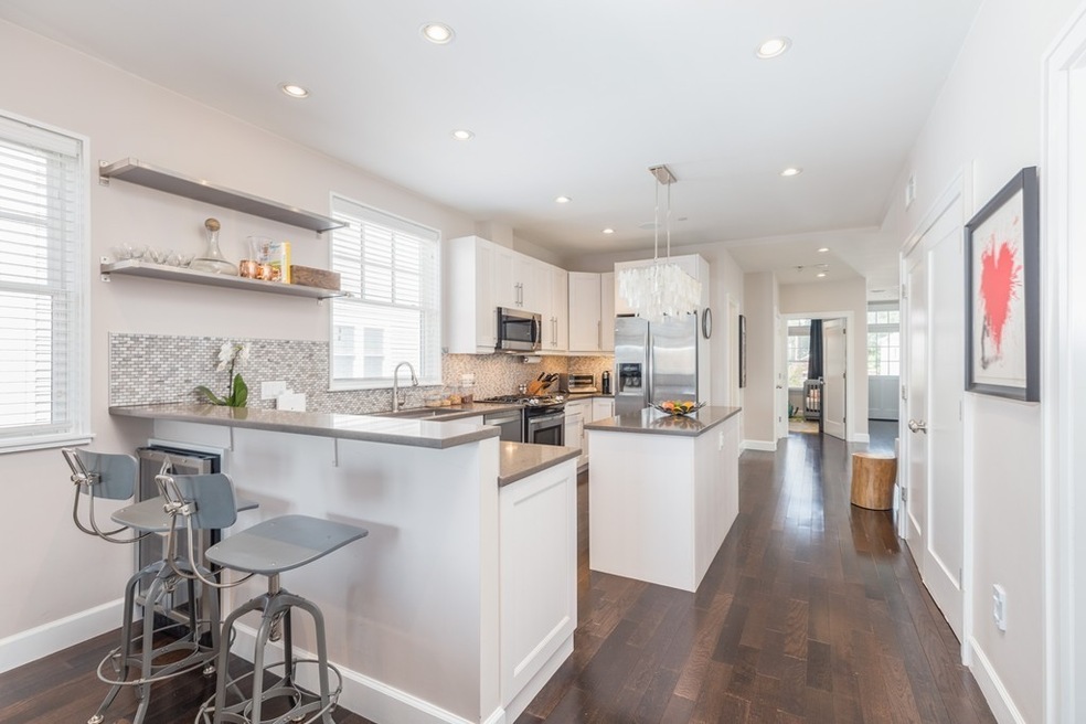 821 E 6th St unit 2, Boston, MA 02127 - photo 1