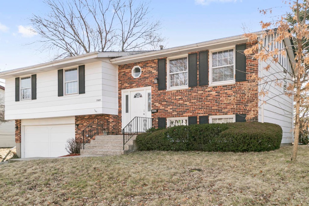 3505 Chestnut Dr, Hazel Crest, IL 60429 - photo 1